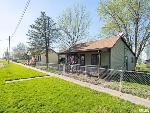 236 E Monroe St, Greenview, IL 62642 photo 31
