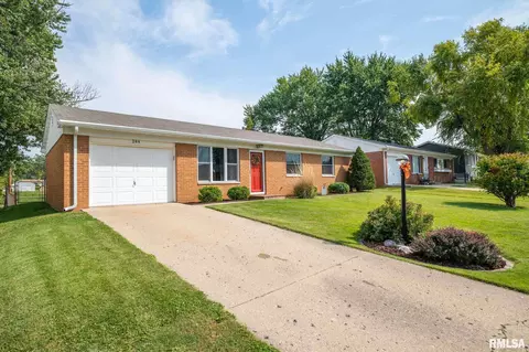 244 Briargate Rd, Washington, IL 61571