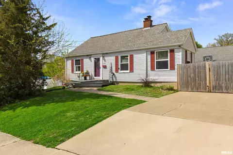 631 E Marietta St, Peoria Heights, IL 61616