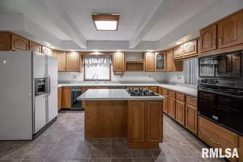 4327 S Banbury Cv, Mapleton, IL 61547 photo 15