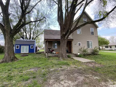 153 N 2nd St, Cuba, IL 61427