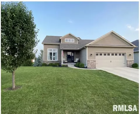 1400 Westminster Dr, Washington, IL 61571