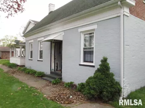 511 Main St, Henry, IL 61537 photo 2