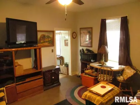 511 Main St, Henry, IL 61537 photo 11