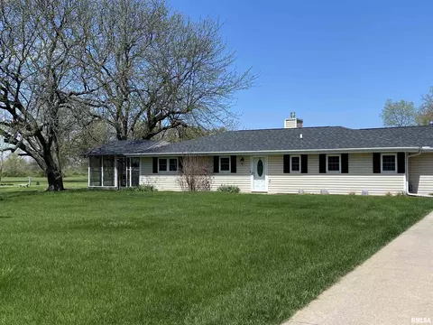 15780 E Cheyenne Dr, Cuba, IL 61427 photo 2