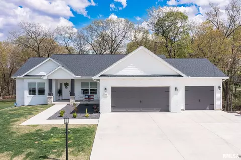 399 Ten Mile Creek Rd, Germantown Hills, IL 61548