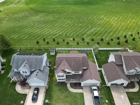 11102 N Crestpointe Ln, Dunlap, IL 61525 photo 2