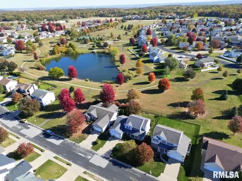 11102 N Crestpointe Ln, Dunlap, IL 61525 photo 4