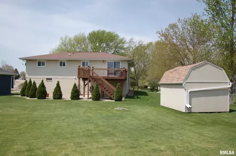 228 S Castle Dr, Dunlap, IL 61525 photo 5