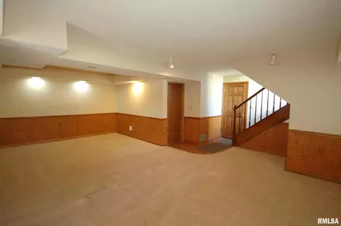 228 S Castle Dr, Dunlap, IL 61525 photo 36