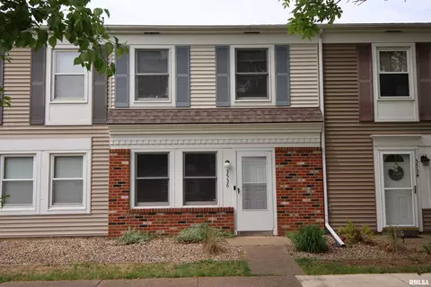 3536 N Sandia Dr, Peoria, IL 61604