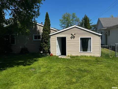1150 E Locust St, Canton, IL 61520 photo 14