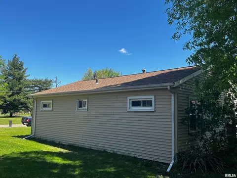 1150 E Locust St, Canton, IL 61520 photo 15