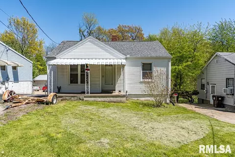 312 S Highland Ave, Creve Coeur, IL 61610