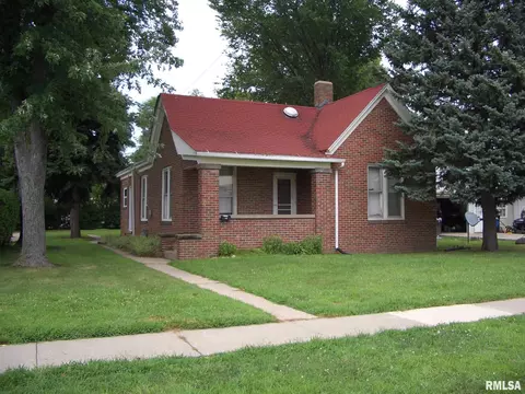 800 E Pierce St, Macomb, IL 61455 photo 2