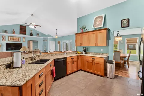 3601 Eagle Bnd, Pekin, IL 61554 photo 13