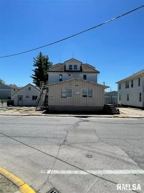 337 W Adams St, Macomb, IL 61455