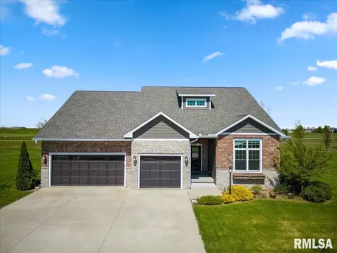 821 Ring Dr, Metamora, IL 61548