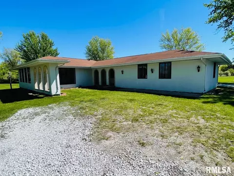 13077 E 900th St, Macomb, IL 61455 photo 2
