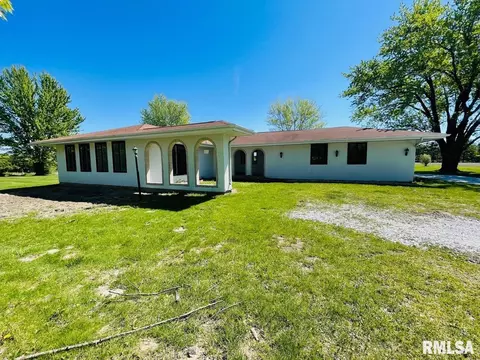 13077 E 900th St, Macomb, IL 61455
