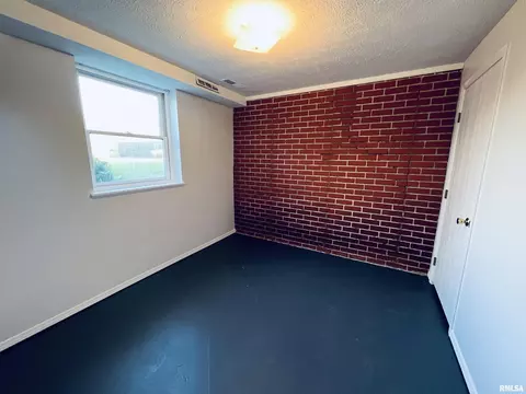 2000 Marshall Rd, Eureka, IL 61530 photo 17