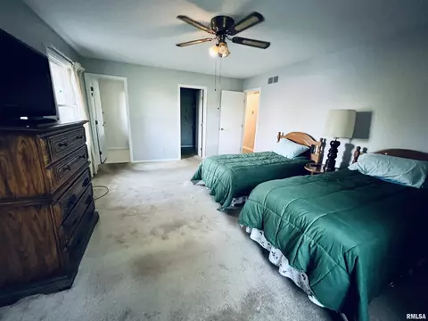 2000 Marshall Rd, Eureka, IL 61530 photo 9