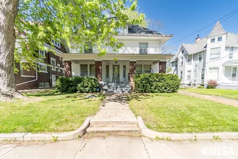 1078 N Broad St, Galesburg, IL 61401