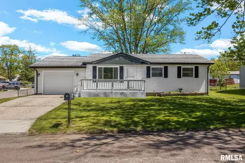 202 Oriental Dr, Washington, IL 61571