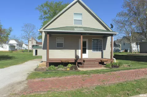 723 N Avenue B, Canton, IL 61520