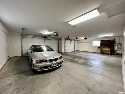 907 Oakview Dr, Macomb, IL 61455 photo 33