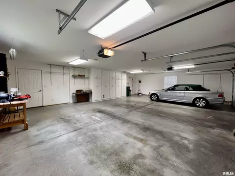 907 Oakview Dr, Macomb, IL 61455 photo 34