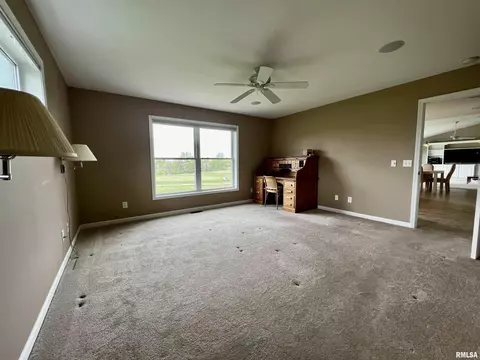 907 Oakview Dr, Macomb, IL 61455 photo 22