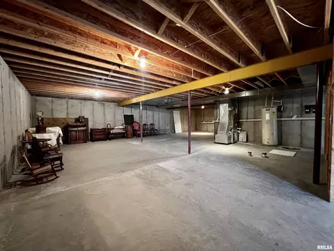 907 Oakview Dr, Macomb, IL 61455 photo 29