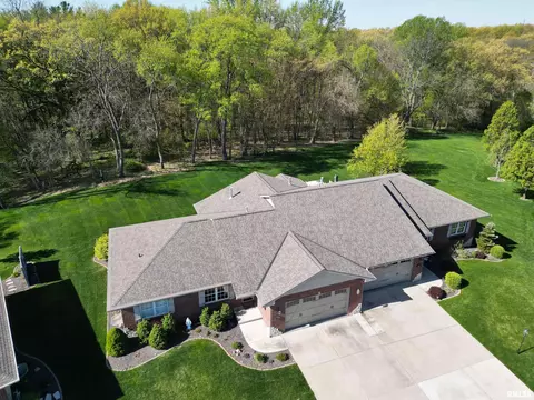6705 N Grand Fir Dr, Edwards, IL 61528