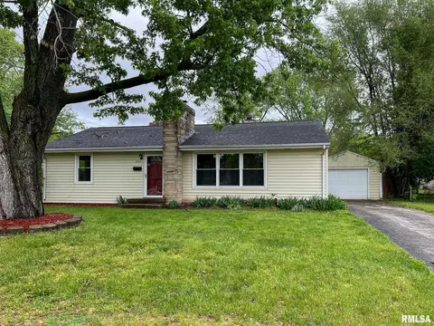 1525 W David Ave, Chillicothe, IL 61523