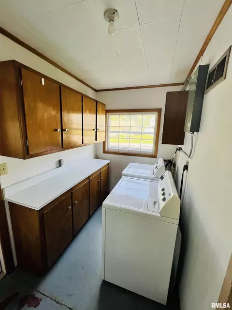 231 E Walker St, Macomb, IL 61455 photo 18