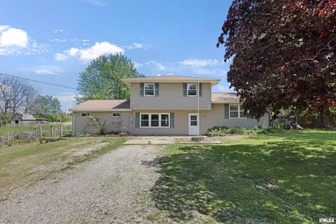 1302 Lourdes Rd, Metamora, IL 61548
