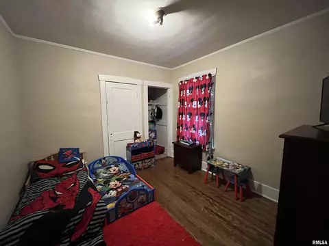 519 E Thrush Ave, Peoria, IL 61603 photo 7