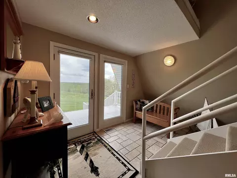 18 Bricker Cir, Avon, IL 61415 photo 3