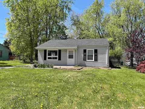 5013 N Renwood St, Peoria, IL 61614