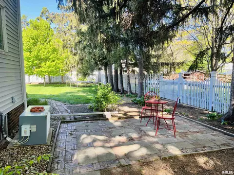 124 N Normal St, Macomb, IL 61455 photo 6