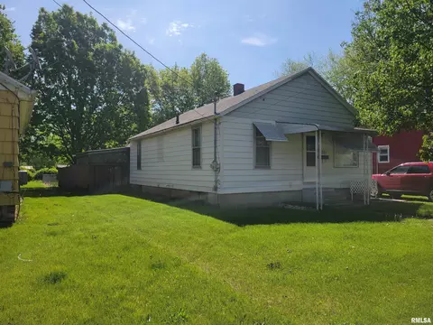 321 S Clay St, Macomb, IL 61455 photo 17