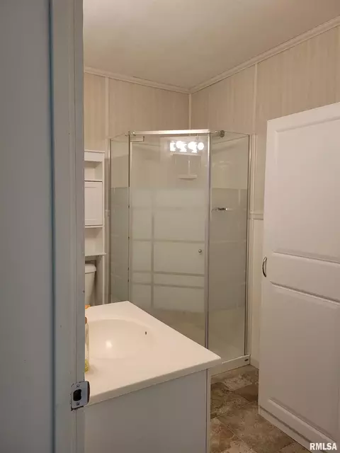 321 S Clay St, Macomb, IL 61455 photo 4