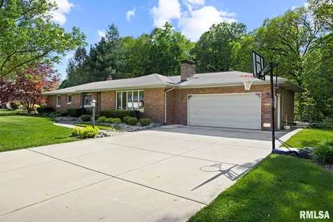 217 Beverly Ave, Morton, IL 61550