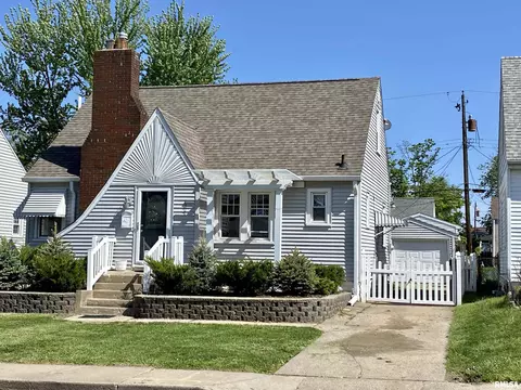 1321 W Maywood Ave, Peoria, IL 61604