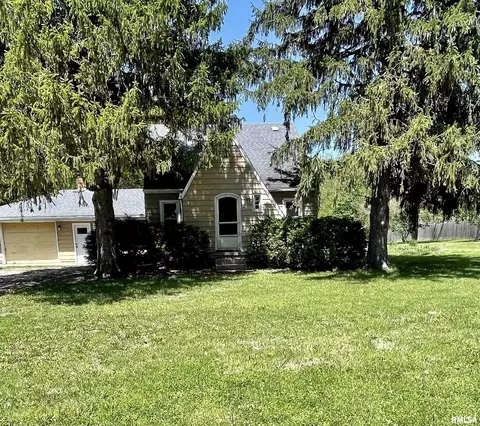 1005 Highview Rd, East Peoria, IL 61611