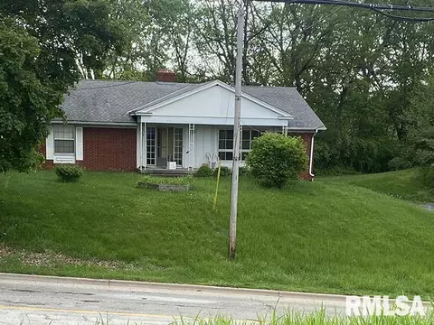 410 Springfield Rd, East Peoria, IL 61611