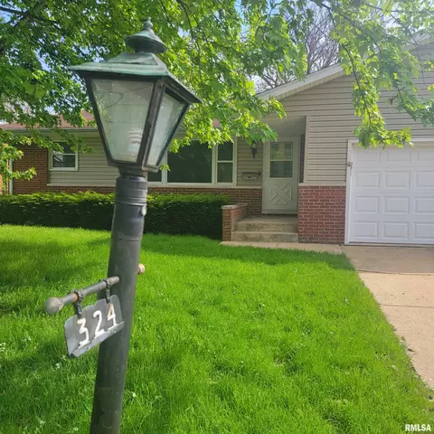 324 North Dr, Morton, IL 61550