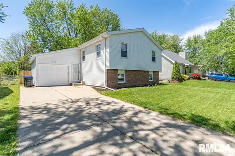 1316 N Hershey Rd, Bloomington, IL 61704