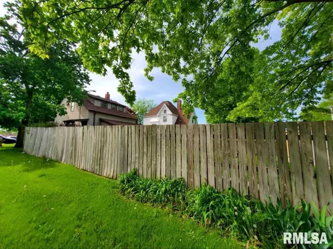 207 S Major St, Eureka, IL 61530 photo 25